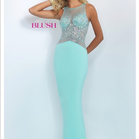 COPY - Prom dress - Picture 2 of 4